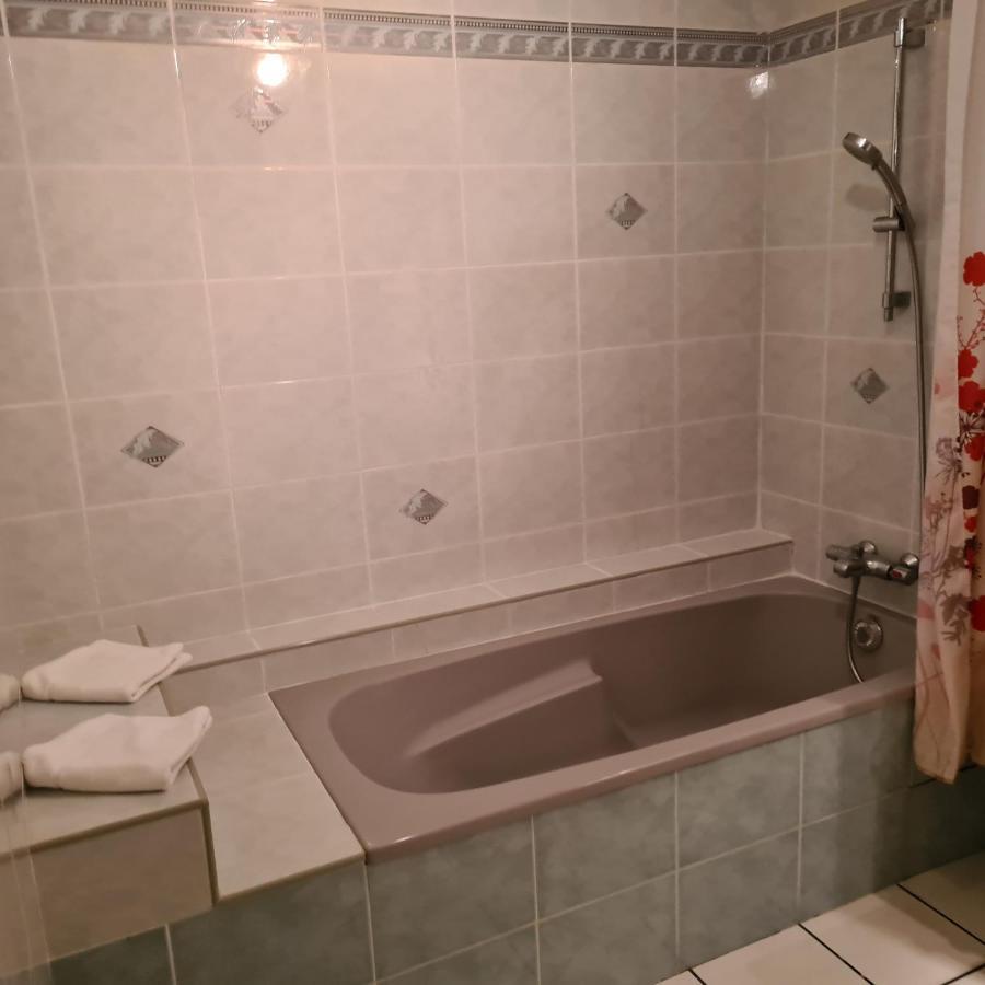 Le Gite De Massiac Buitenkant foto